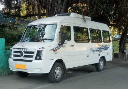 Tempo Traveller 17 Seater