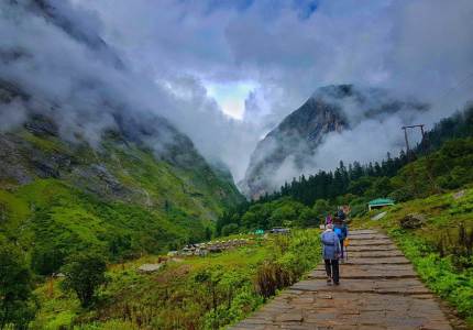 Hemkunt Sahib Darshan Tour