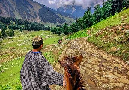 Patnitop Stay with Vaishno Devi Darshan